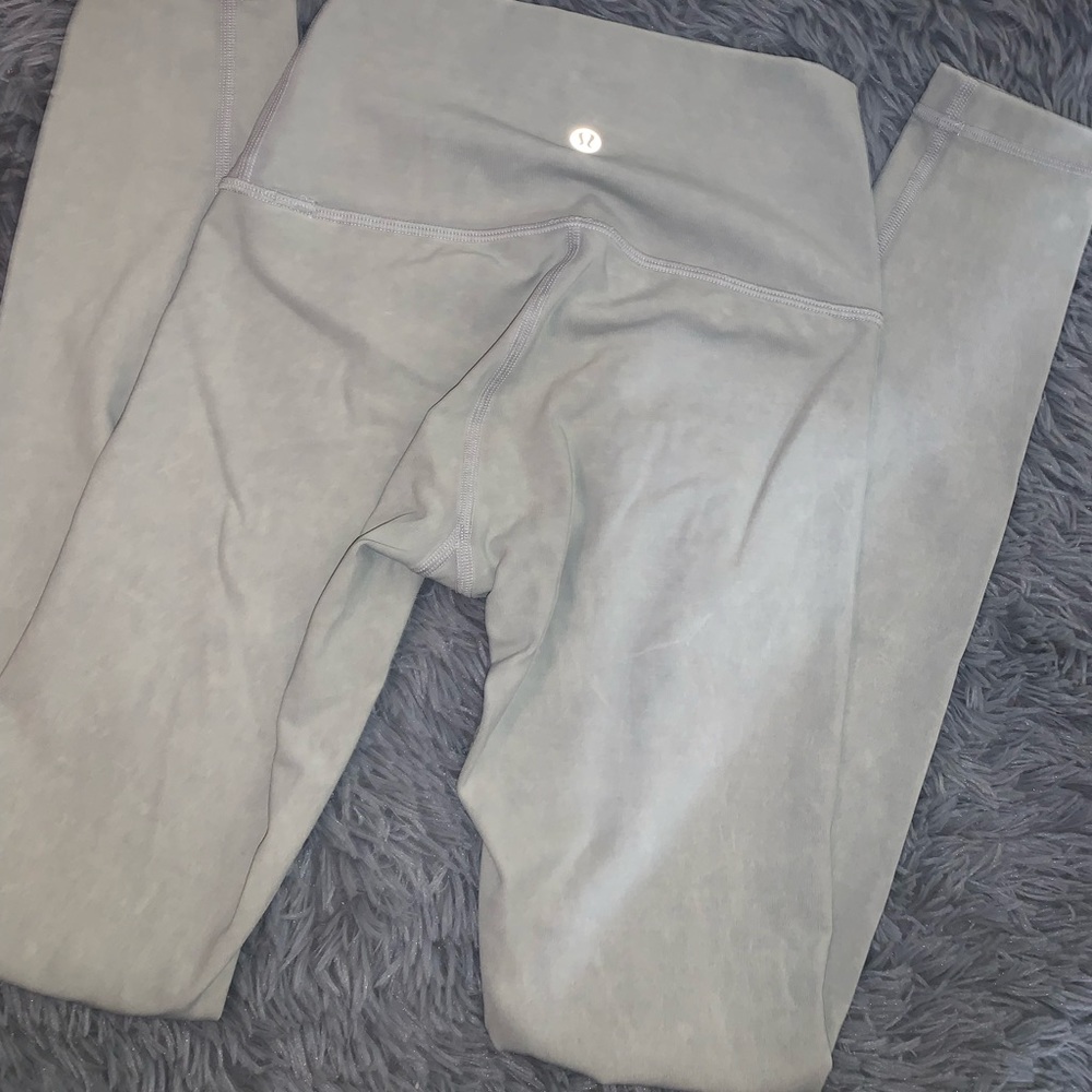 wunder under lululemon leggings